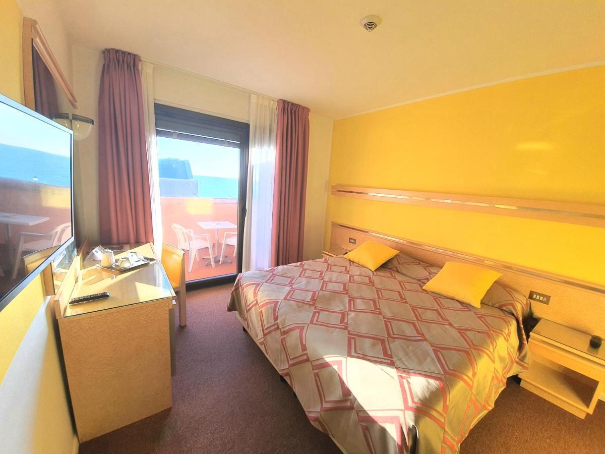 Hotel Antares Grado Exterior photo