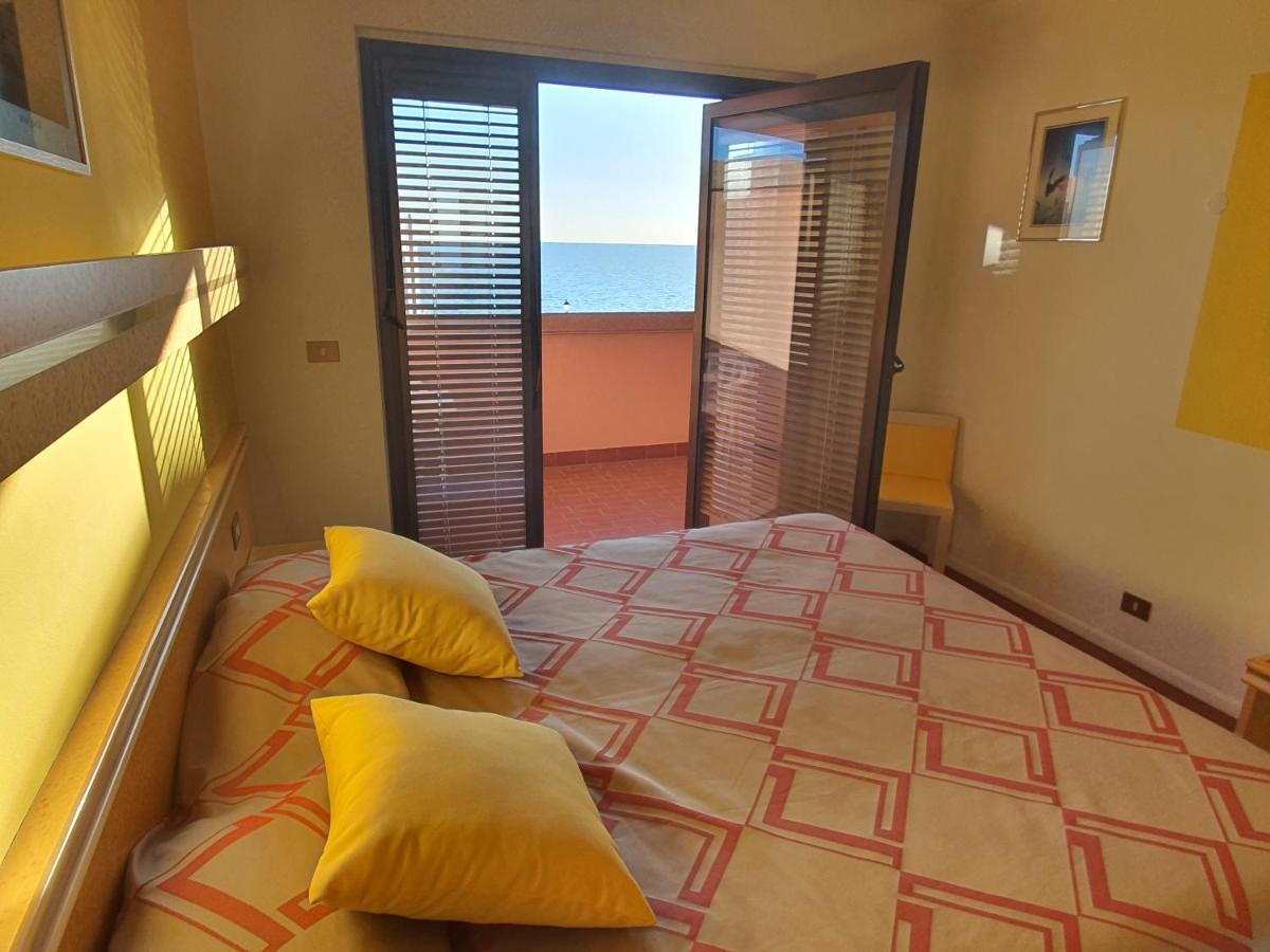 Hotel Antares Grado Exterior photo