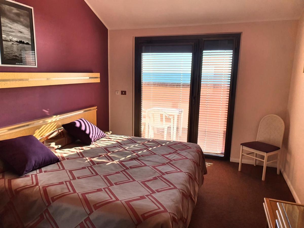 Hotel Antares Grado Exterior photo