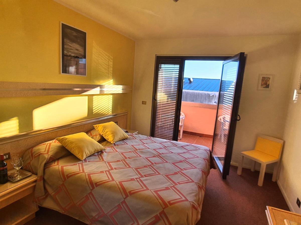 Hotel Antares Grado Exterior photo