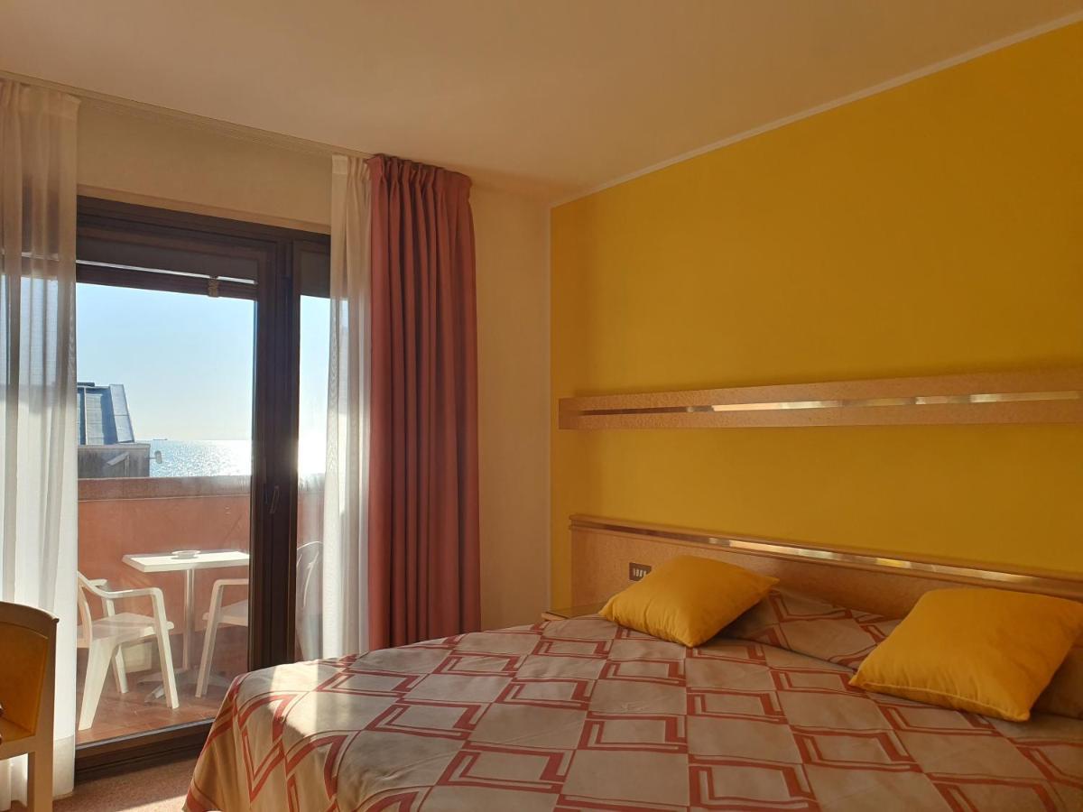 Hotel Antares Grado Exterior photo